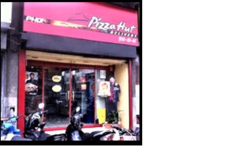 Frankies New York Buffalo Wings Up Town Center UPTC/Katipunan Quezon City specialties on table