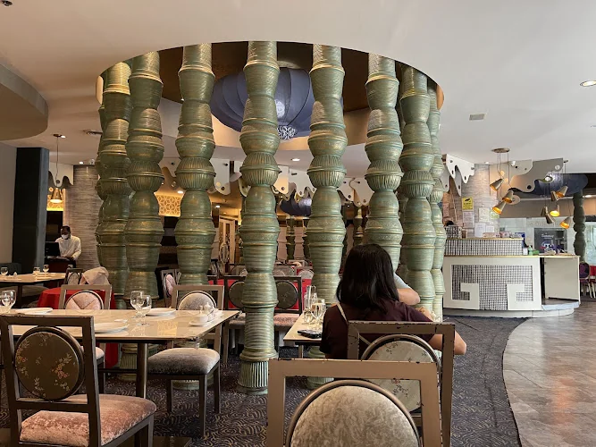 Gloria Maris - Gateway Mall